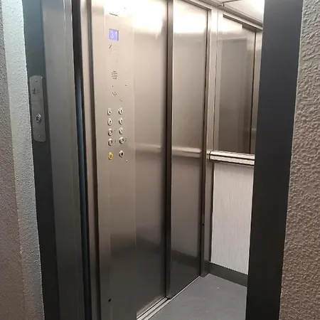 Escultor Moreto - Parking Gratis Apartment