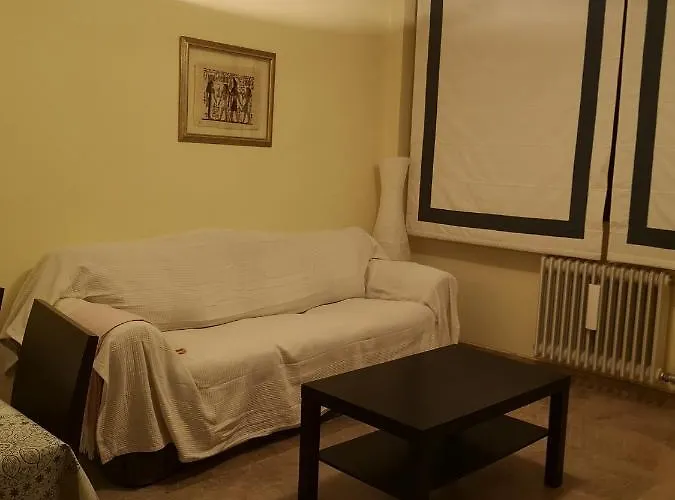 Escultor Moreto - Parking Gratis